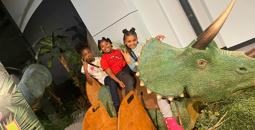 Utica Academy of Science Third Graders go on Trip to the MOST