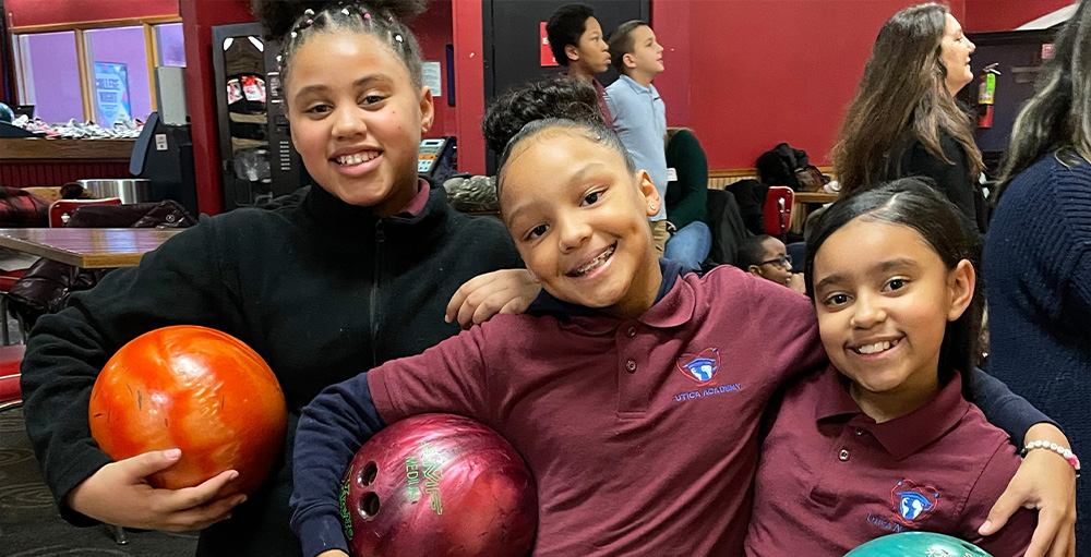 Utica Academy of Science Fourth Grade Atoms go on Field Trip to AMF Pin-O-Rama Lanes