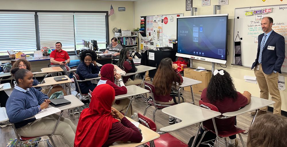 Guest Speaker from Masonic Medical Institute Visits Utica Academy of Science